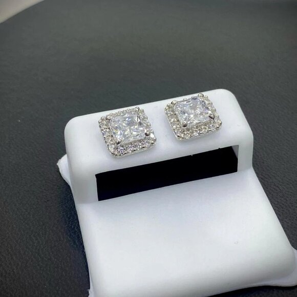 14K White Gold CZ Square Stud Earrings Baguette Push Back for Womens - Picture 5 of 6